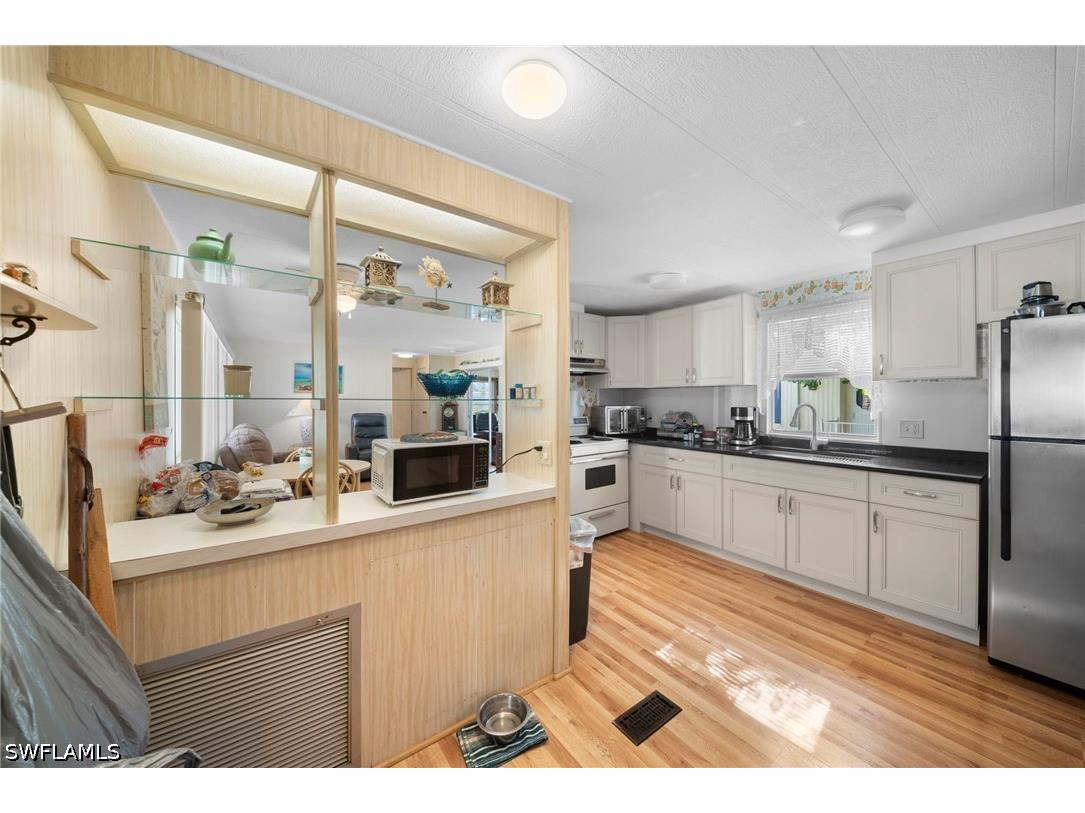 455 Cape Florida Way Naples FL 34104 226023657 image6
