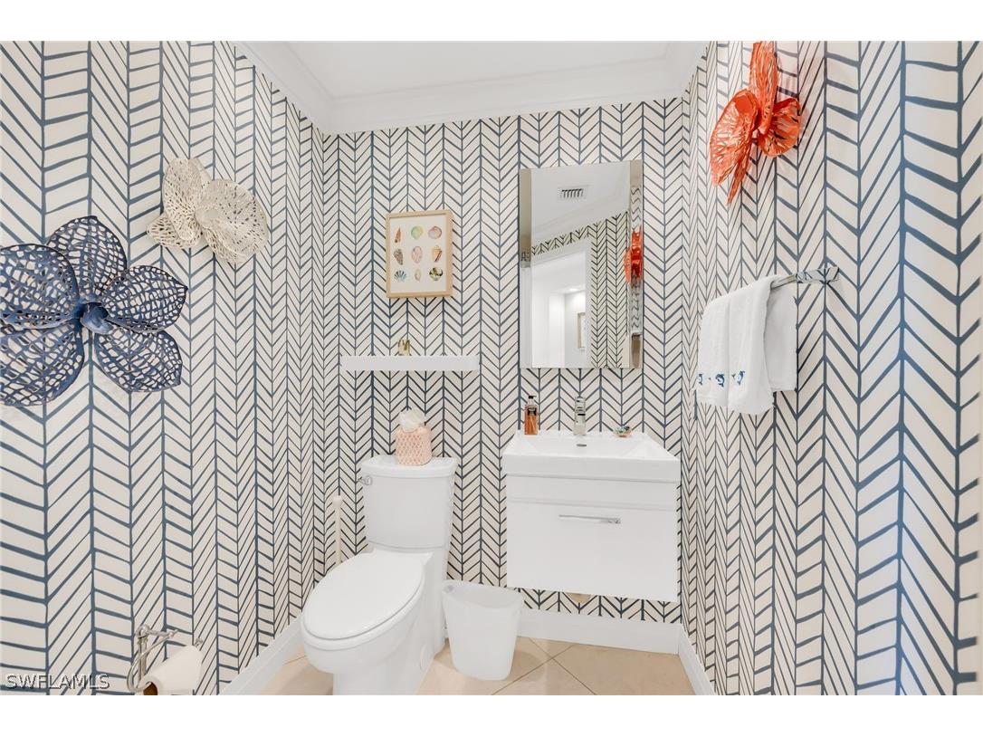 455 Cove Tower Drive #304 Naples FL 34110 226010218 image14