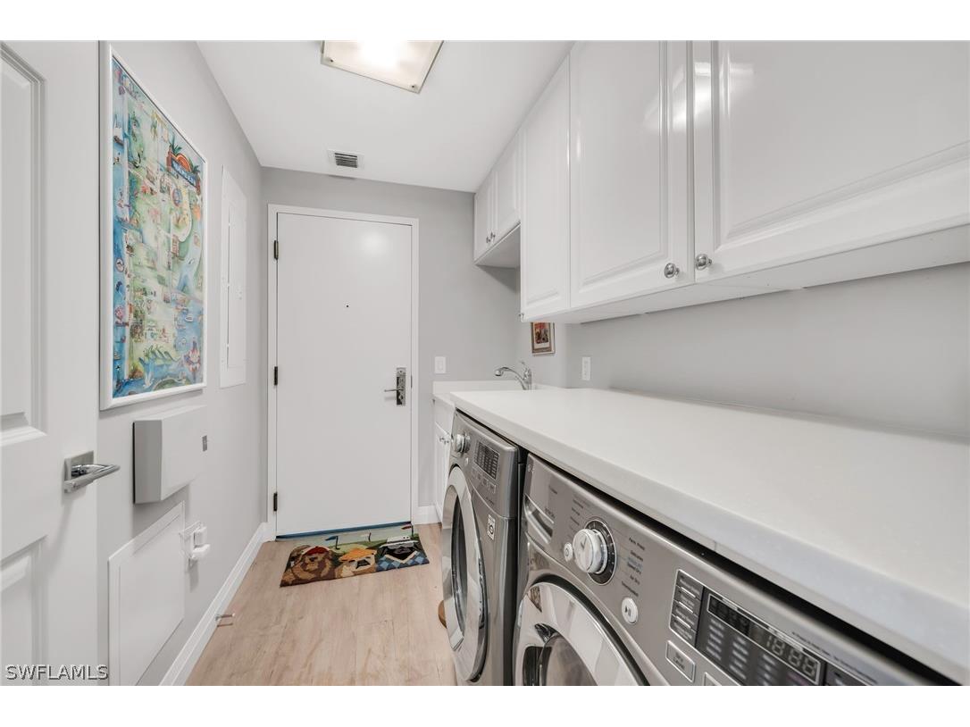 455 Cove Tower Drive #304 Naples FL 34110 226010218 image15