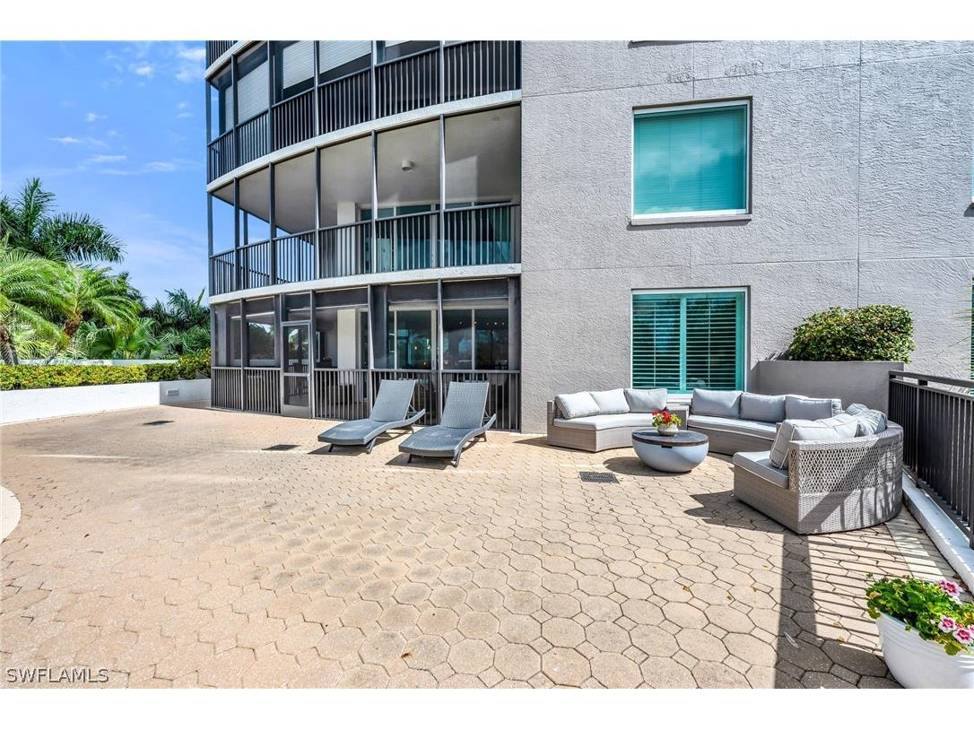 455 Cove Tower Drive #304 Naples FL 34110 226010218 image18