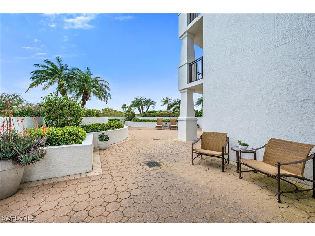 455 Cove Tower Drive #304 Naples FL 34110 226010218 image20