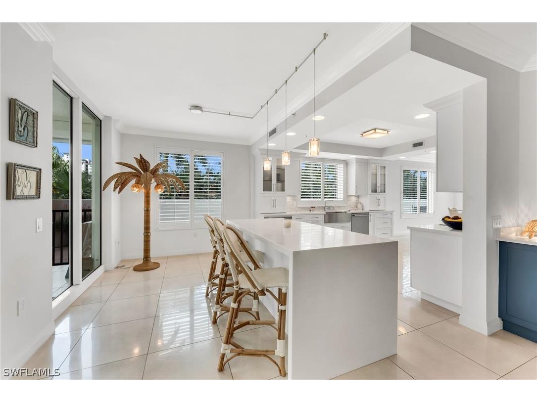 455 Cove Tower Drive #304 Naples FL 34110 226010218 image5