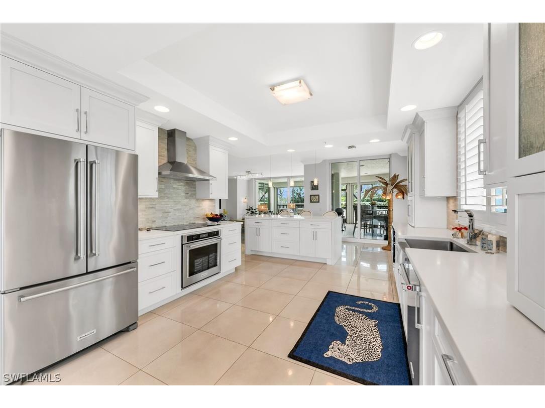 455 Cove Tower Drive #304 Naples FL 34110 226010218 image6