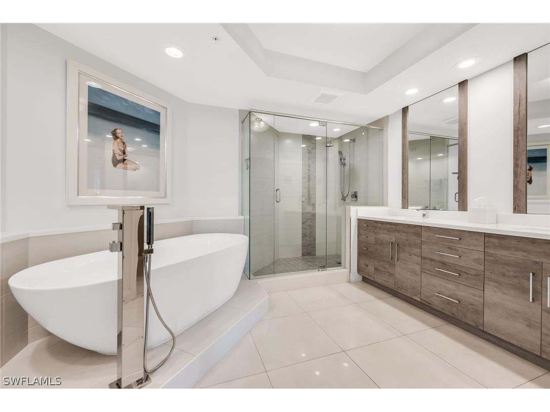 455 Cove Tower Drive #304 Naples FL 34110 226010218 image9