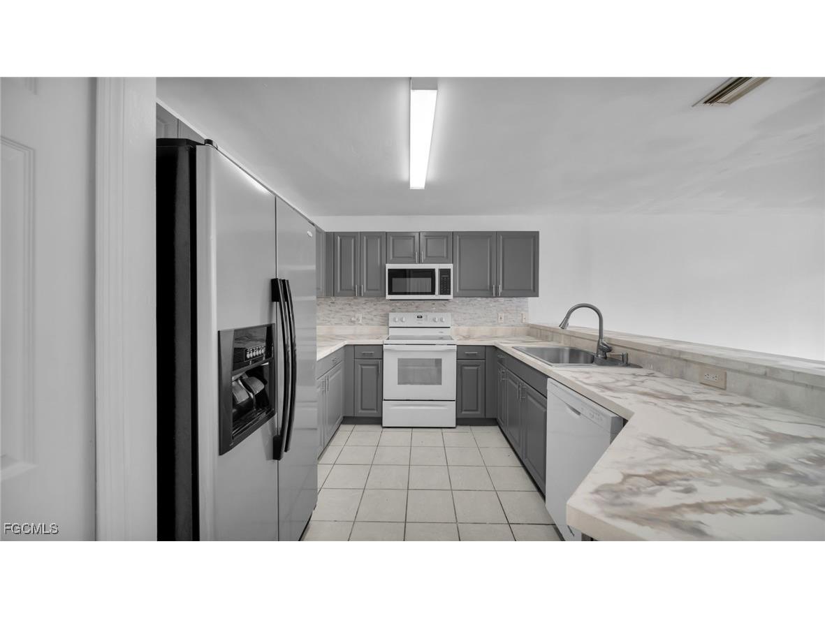 4551 22nd Street SW Lehigh Acres FL 33973 2025003906 image9