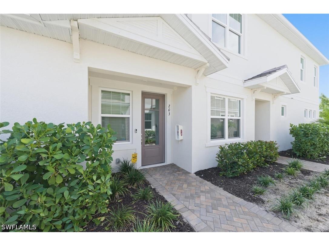 4551 Arboretum Circle #203 Naples FL 34112 226022990 image8