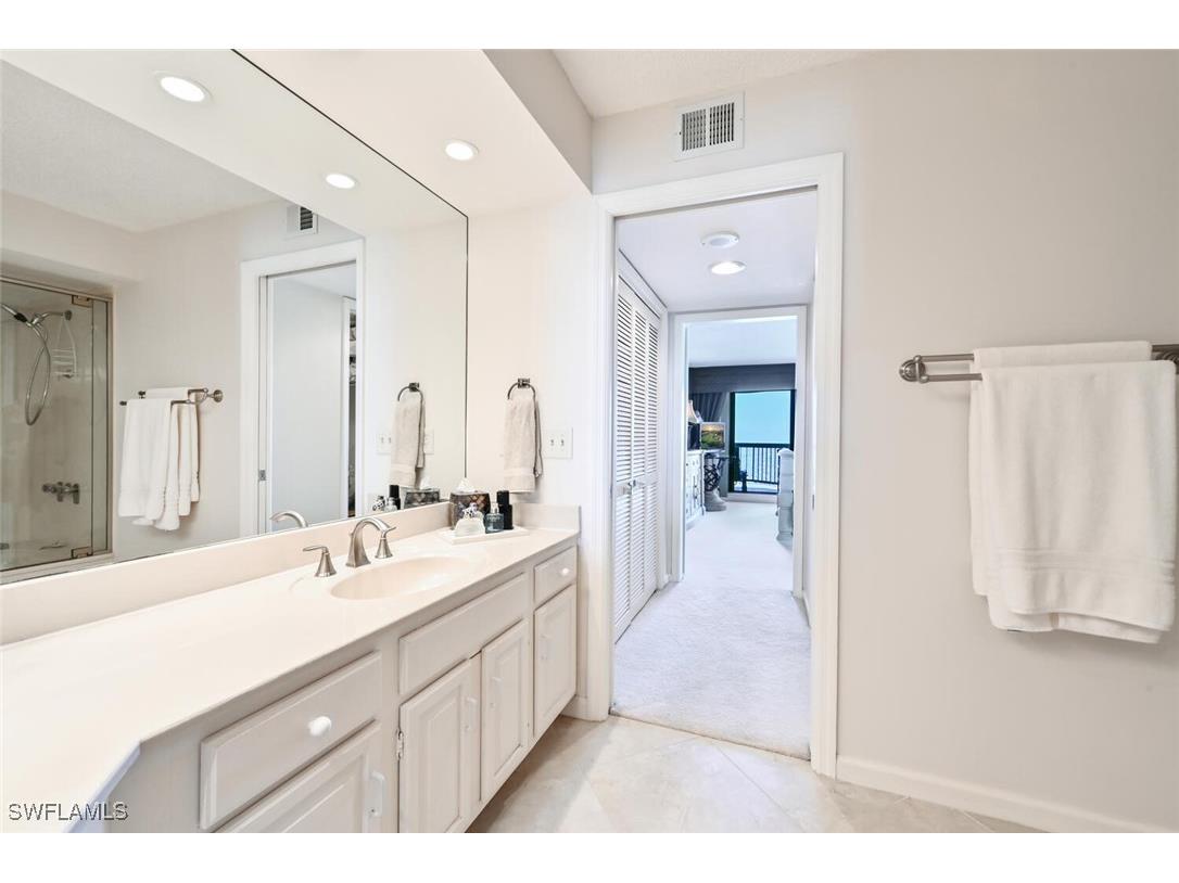 4551 Gulf Shore Boulevard N #1001 Naples FL 34103 225057570 image17