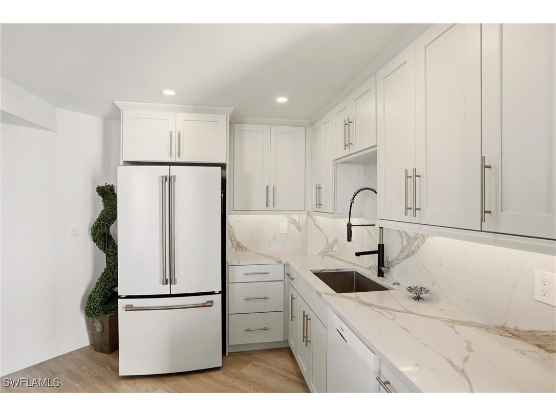 4551 Gulf Shore Boulevard N #1500 Naples FL 34103 226004160 image17