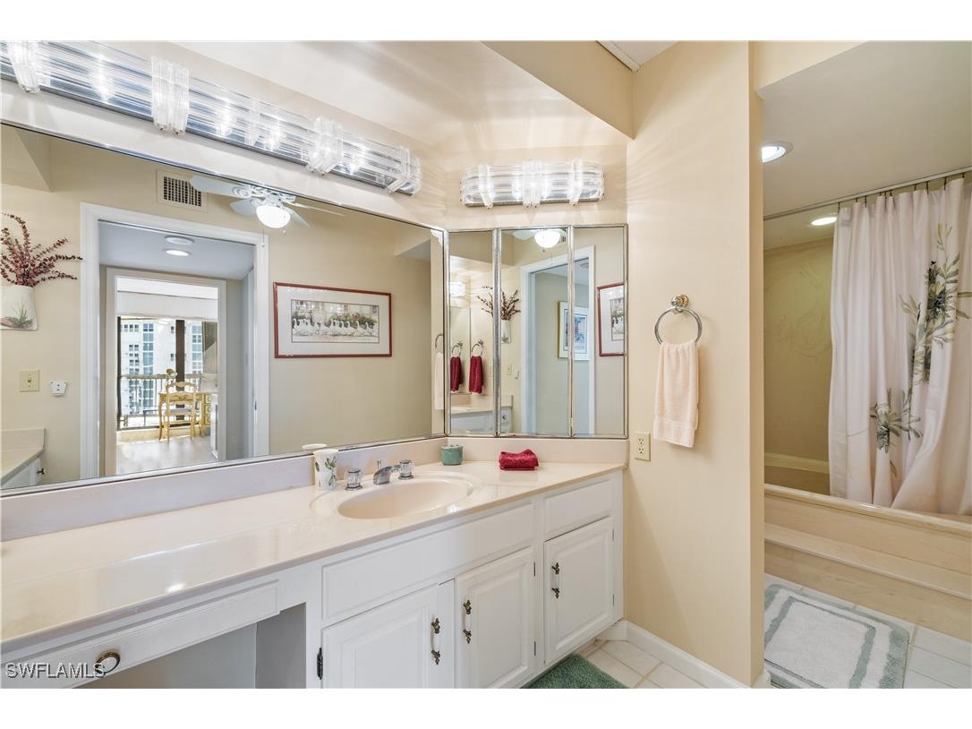 4551 Gulf Shore Boulevard N #1506 Naples FL 34103 226004523 image11