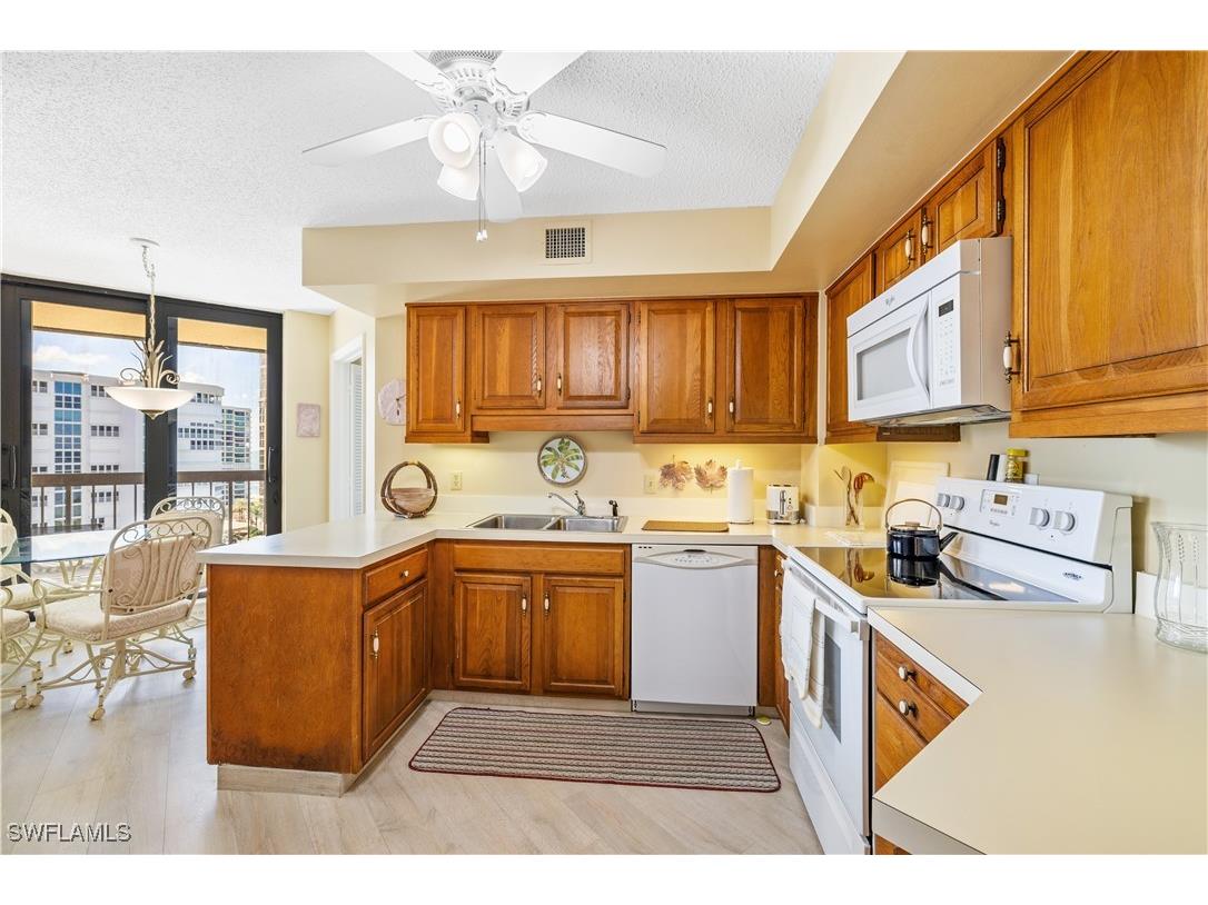 4551 Gulf Shore Boulevard N #1506 Naples FL 34103 226004523 image8