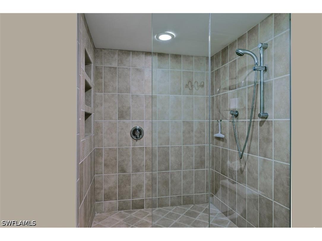 4551 Gulf Shore Boulevard N #1600 Naples FL 34103 226024129 image13