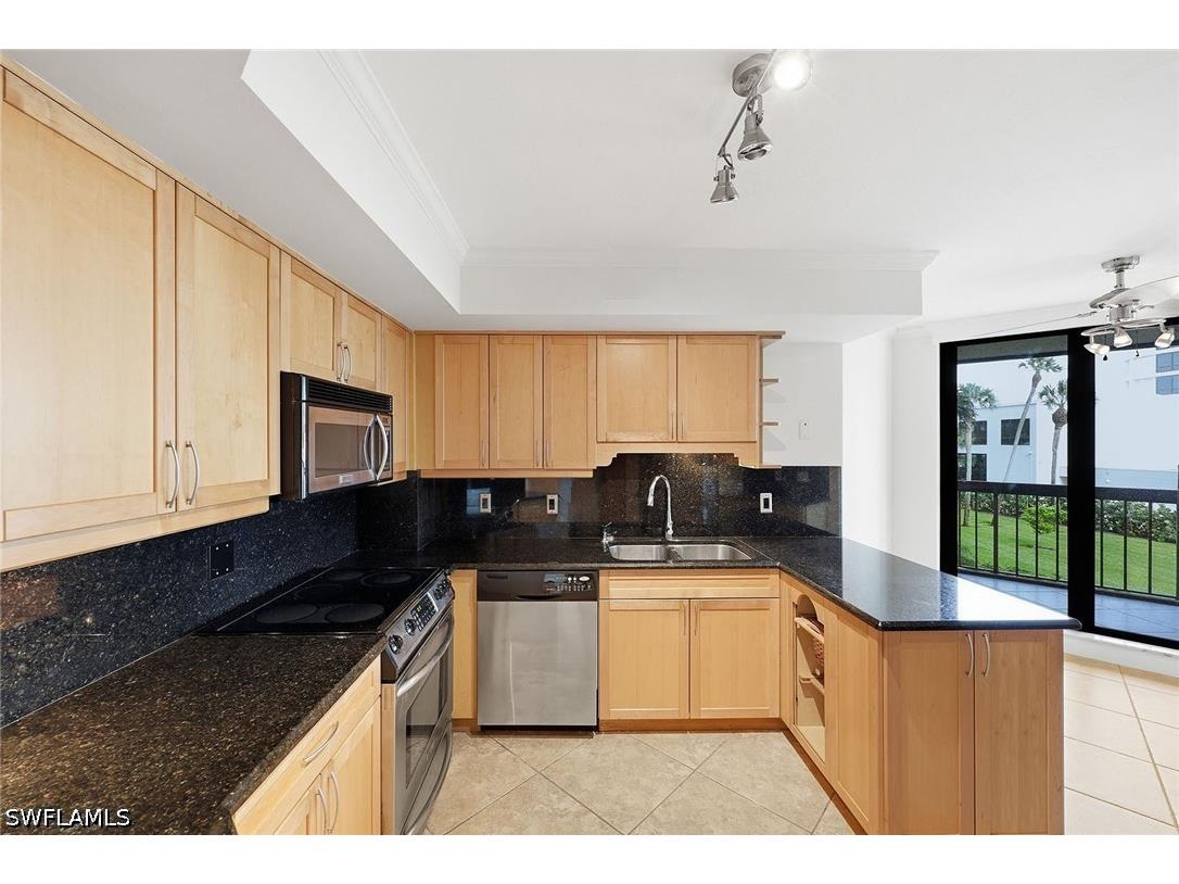 4551 Gulf Shore Boulevard N #200 Naples FL 34103 226026716 image19