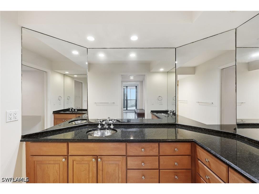 4551 Gulf Shore Boulevard N #200 Naples FL 34103 226026716 image24