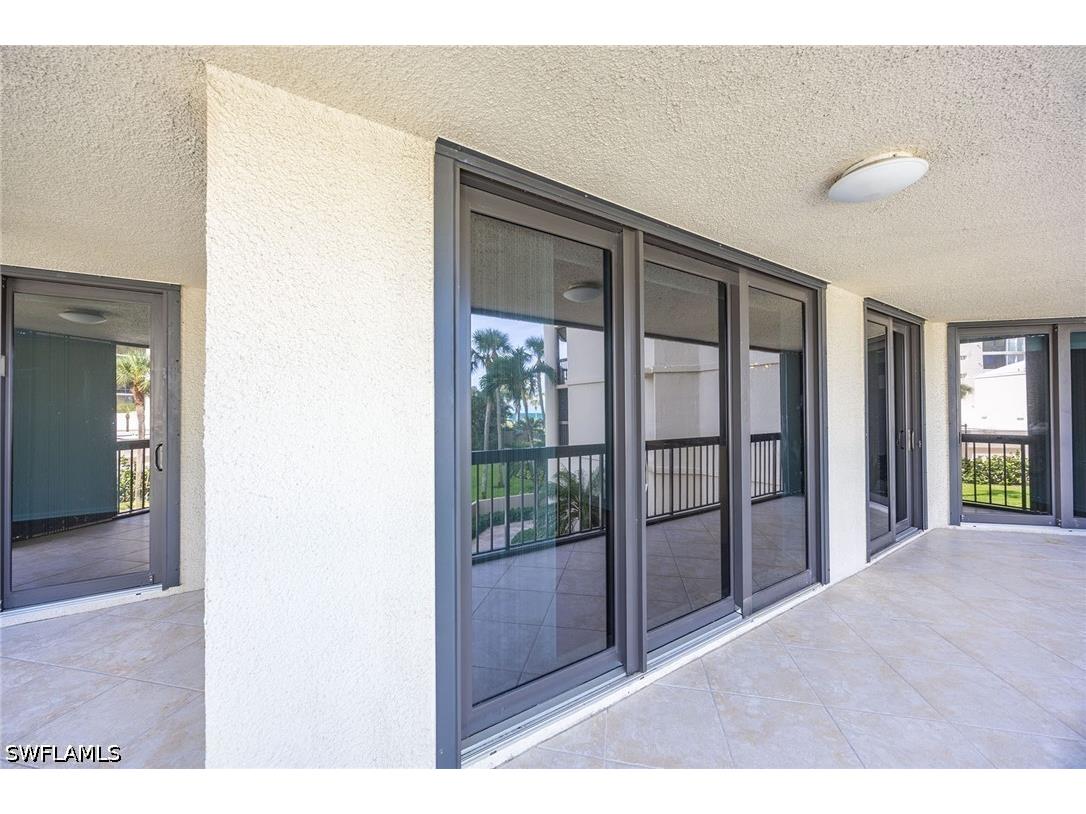 4551 Gulf Shore Boulevard N #200 Naples FL 34103 226026716 image35