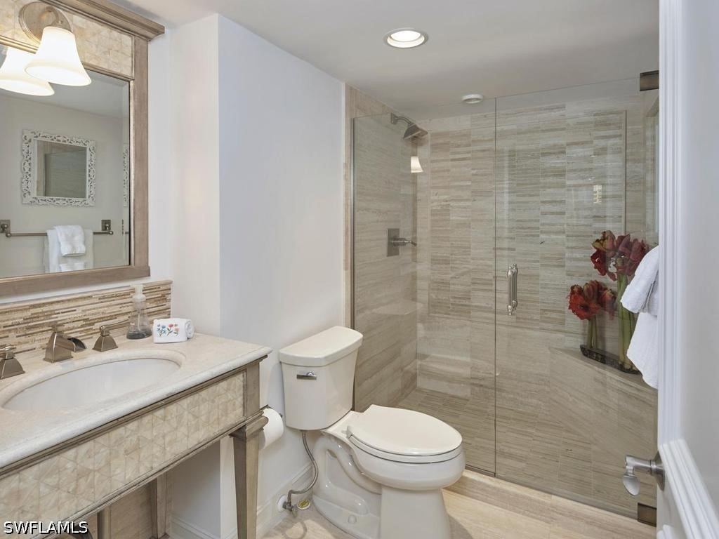 4551 Gulf Shore Boulevard N #204 Naples FL 34103 226019778 image20