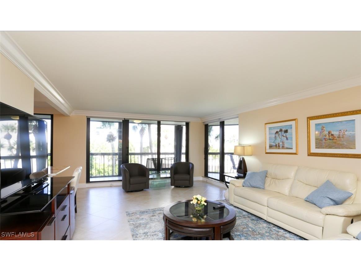 4551 Gulf Shore Boulevard N #301 Naples FL 34103 225070283 image2