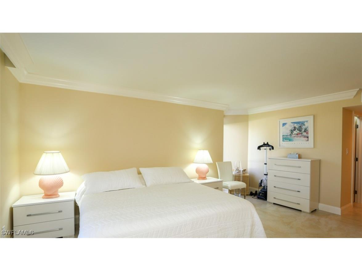 4551 Gulf Shore Boulevard N #301 Naples FL 34103 225070283 image23