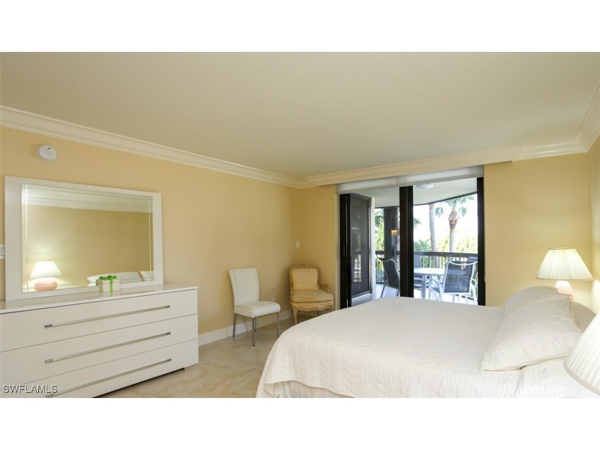 4551 Gulf Shore Boulevard N #301 Naples FL 34103 225070283 image24