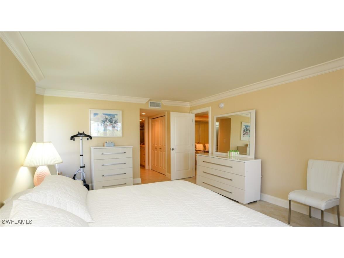 4551 Gulf Shore Boulevard N #301 Naples FL 34103 225070283 image25