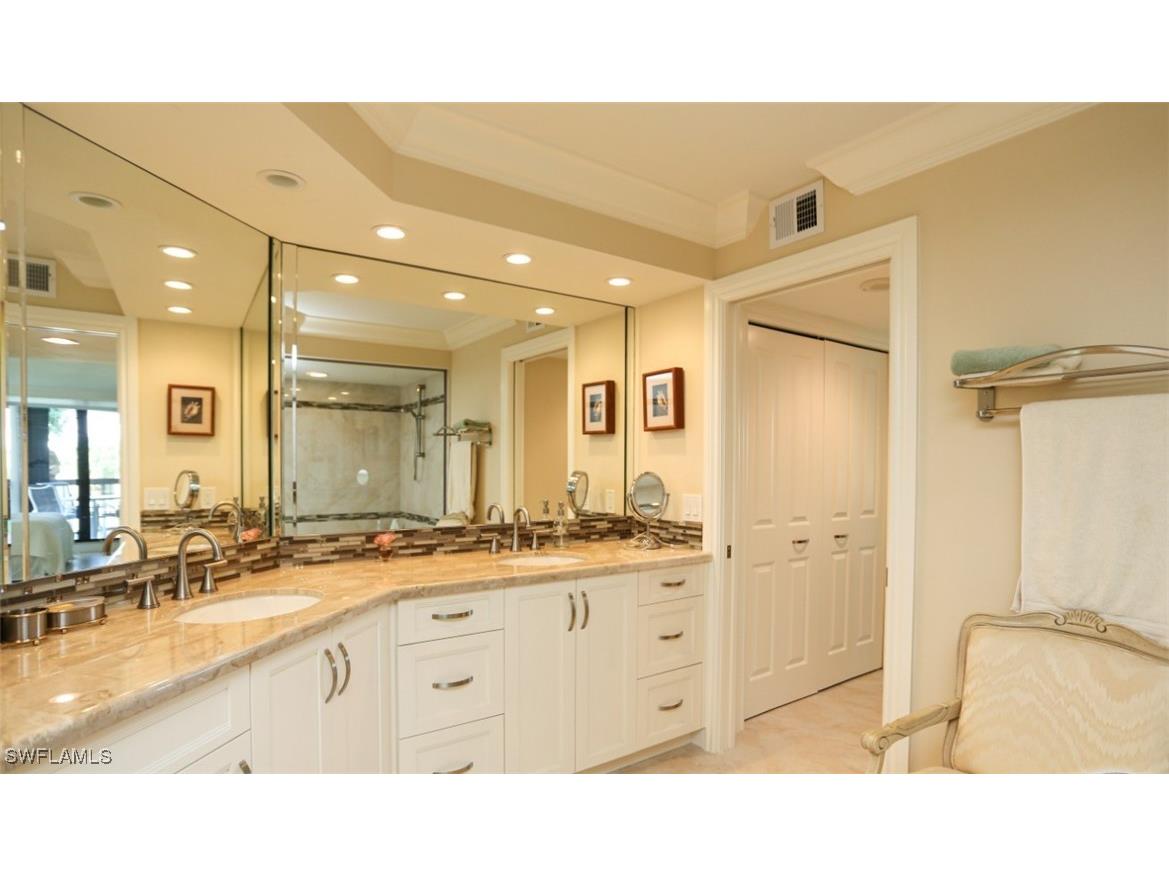 4551 Gulf Shore Boulevard N #301 Naples FL 34103 225070283 image27