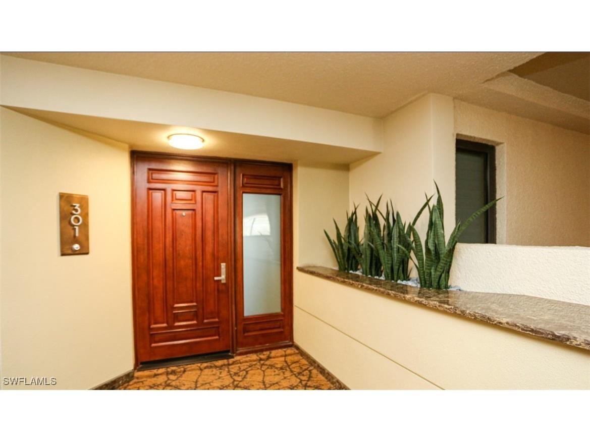 4551 Gulf Shore Boulevard N #301 Naples FL 34103 225070283 image38