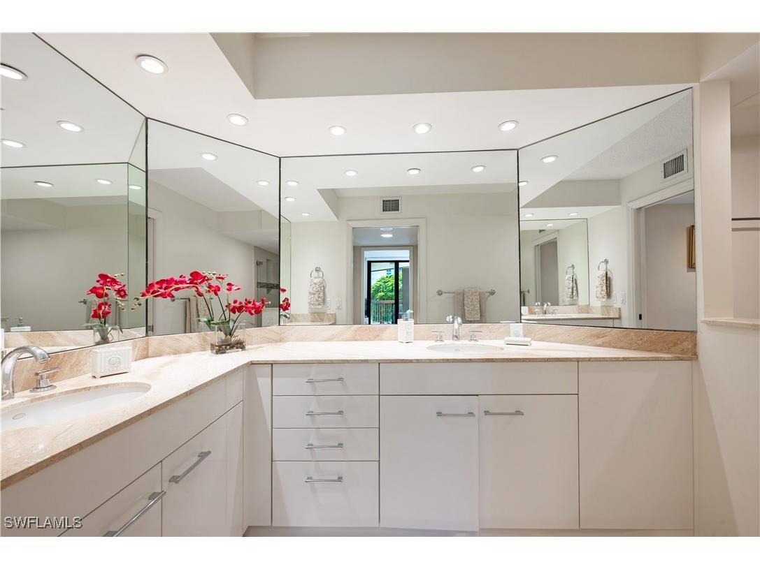 4551 Gulf Shore Boulevard N #306 Naples FL 34103 225066643 image23