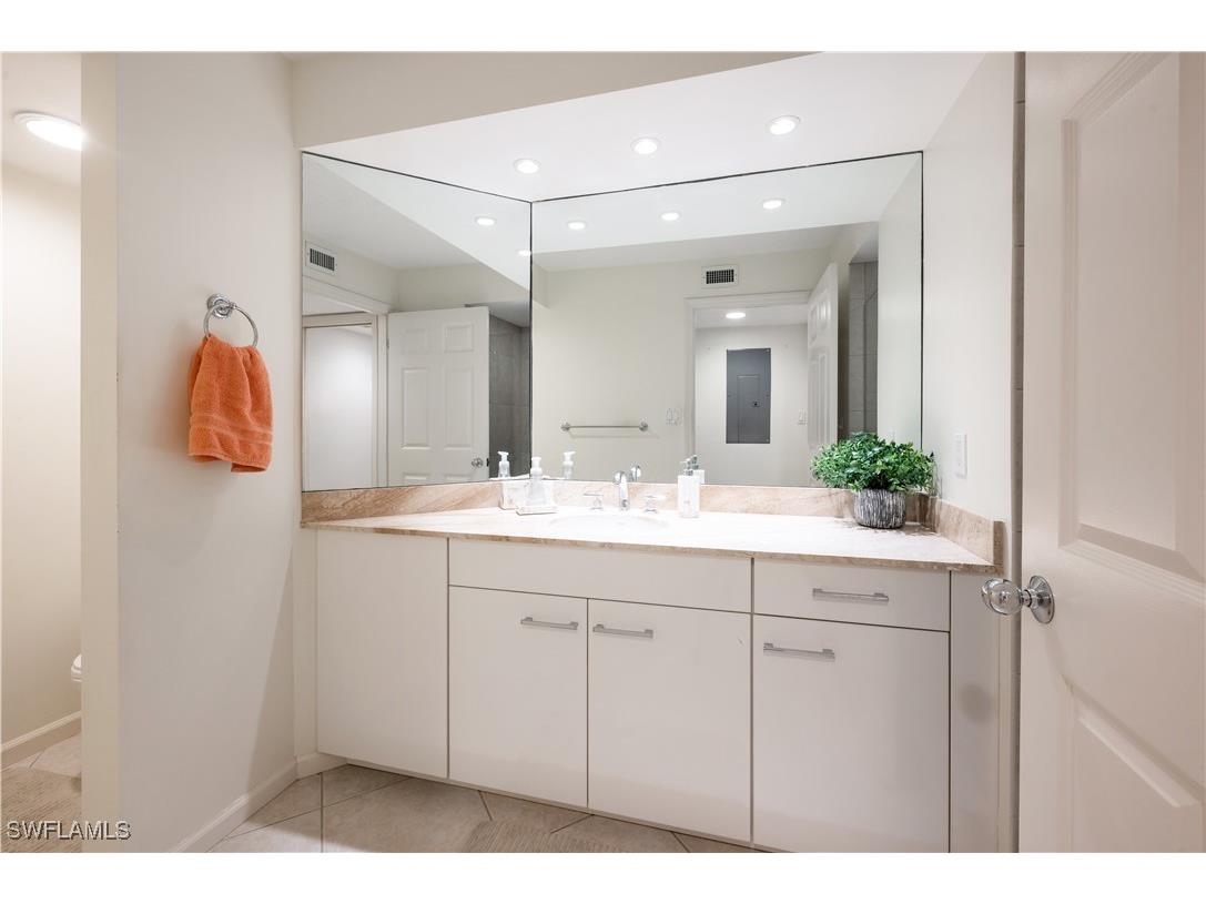 4551 Gulf Shore Boulevard N #306 Naples FL 34103 225070889 image27