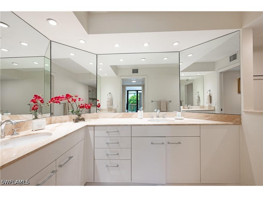 4551 Gulf Shore Boulevard N #306 Naples FL 34103 226022492 image23
