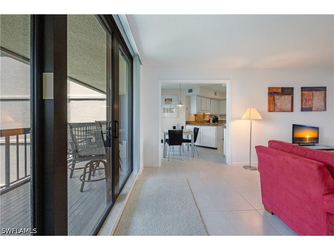 4551 Gulf Shore Boulevard N #306 Naples FL 34103 226022492 image7