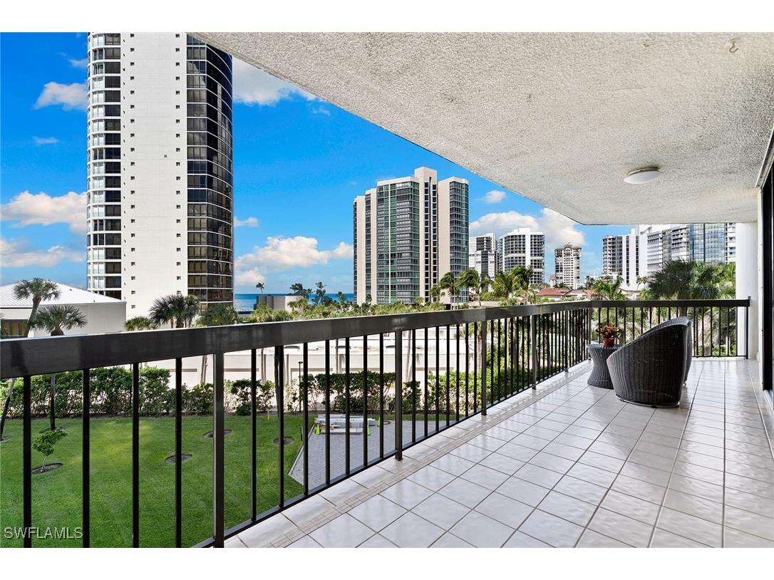 4551 Gulf Shore Boulevard N #400 Naples FL 34103 225074940 image24