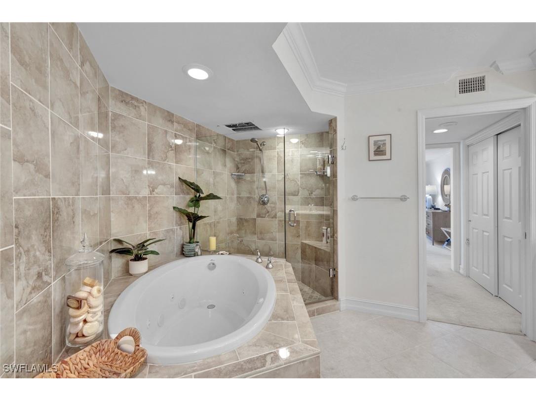 4551 Gulf Shore Boulevard N #505 Naples FL 34103 225081424 image20