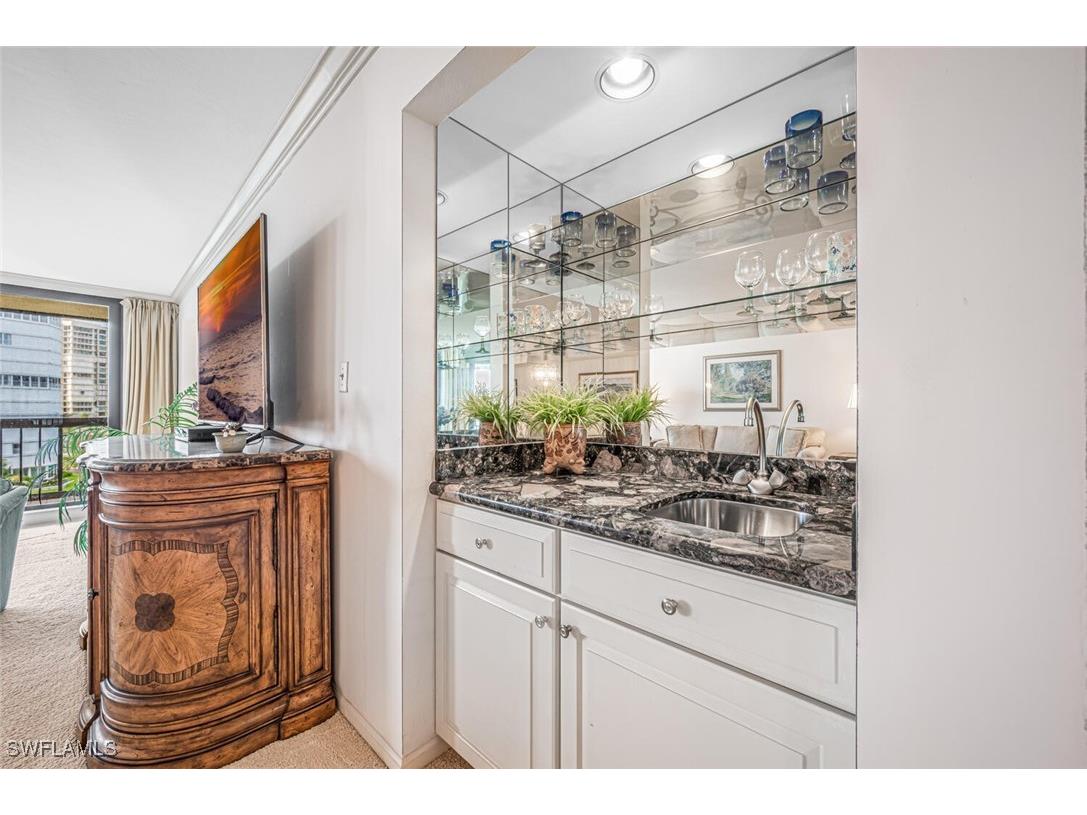 4551 Gulf Shore Boulevard N #605 Naples FL 34103 224084261 image10