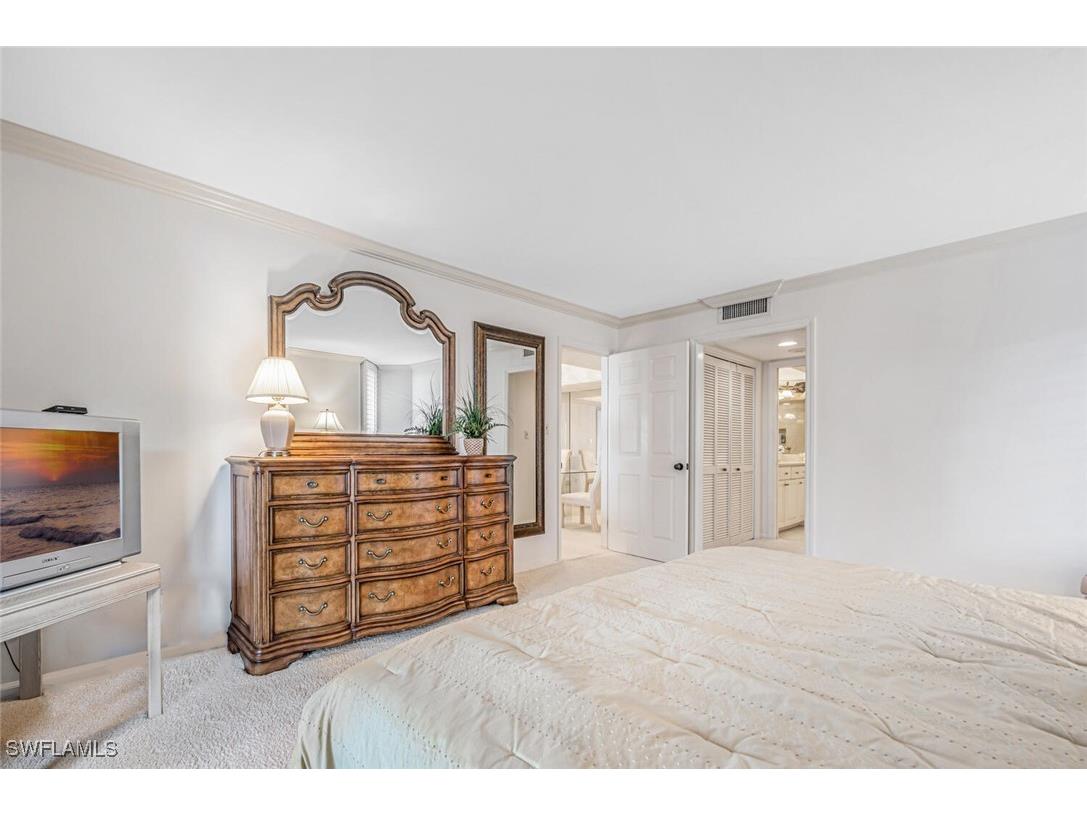 4551 Gulf Shore Boulevard N #605 Naples FL 34103 225068797 image19