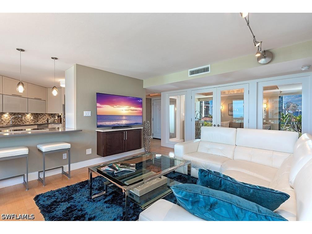 4551 Gulf Shore Boulevard N #606 Naples FL 34103 226019245 image3