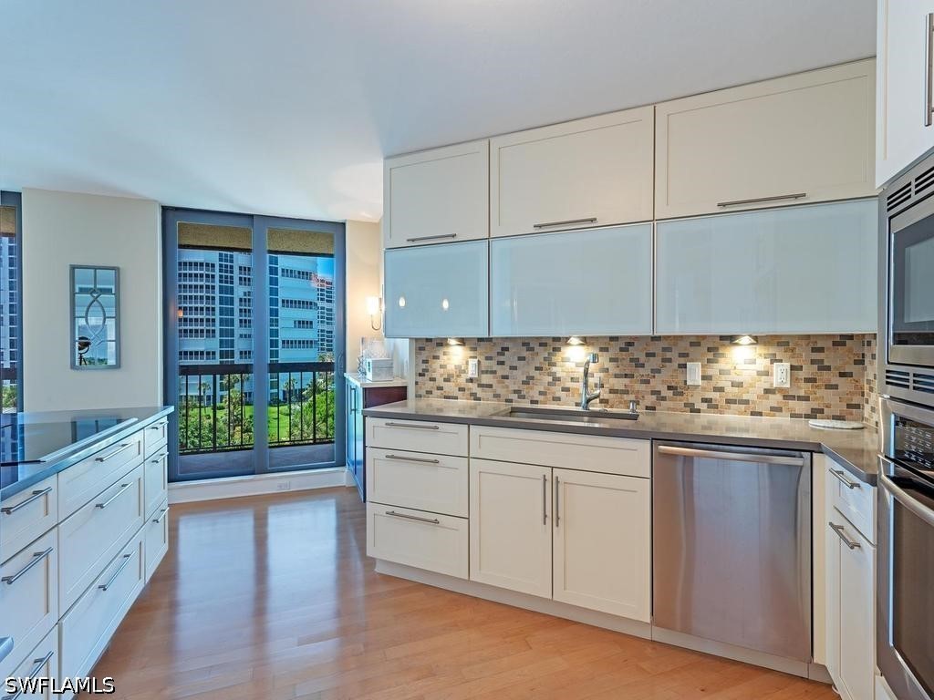 4551 Gulf Shore Boulevard N #606 Naples FL 34103 226019245 image5