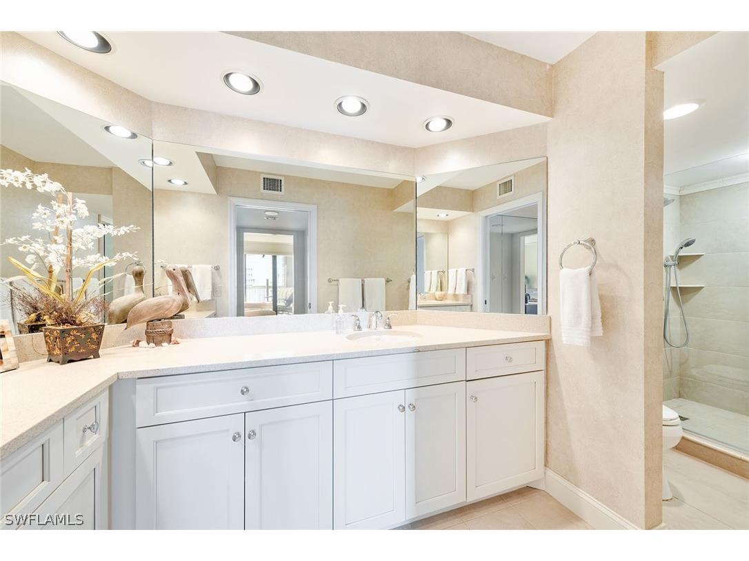 4551 Gulf Shore Boulevard N #706 Naples FL 34103 226011986 image13