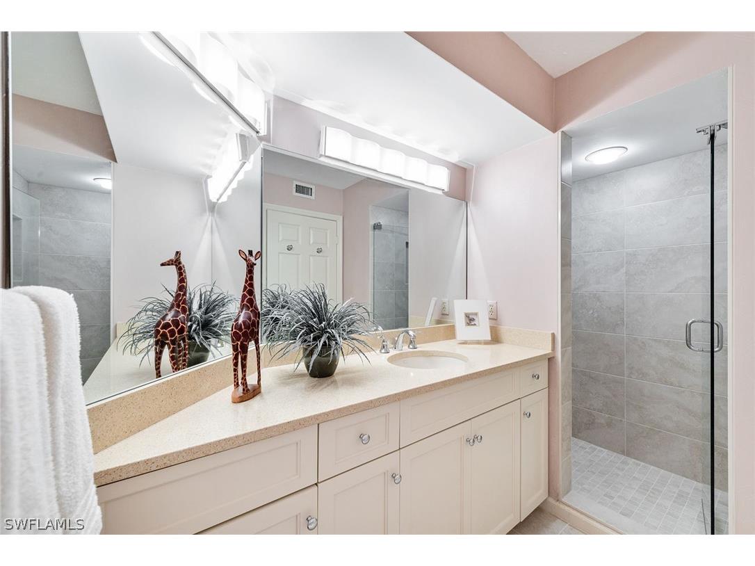 4551 Gulf Shore Boulevard N #706 Naples FL 34103 226011986 image16