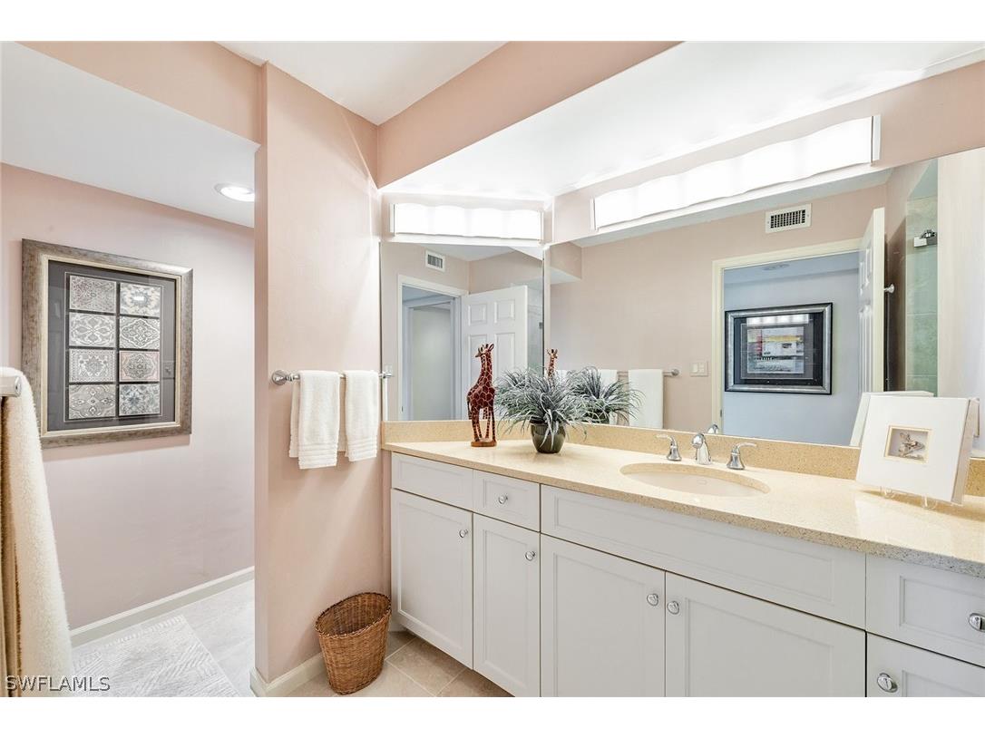 4551 Gulf Shore Boulevard N #706 Naples FL 34103 226011986 image17