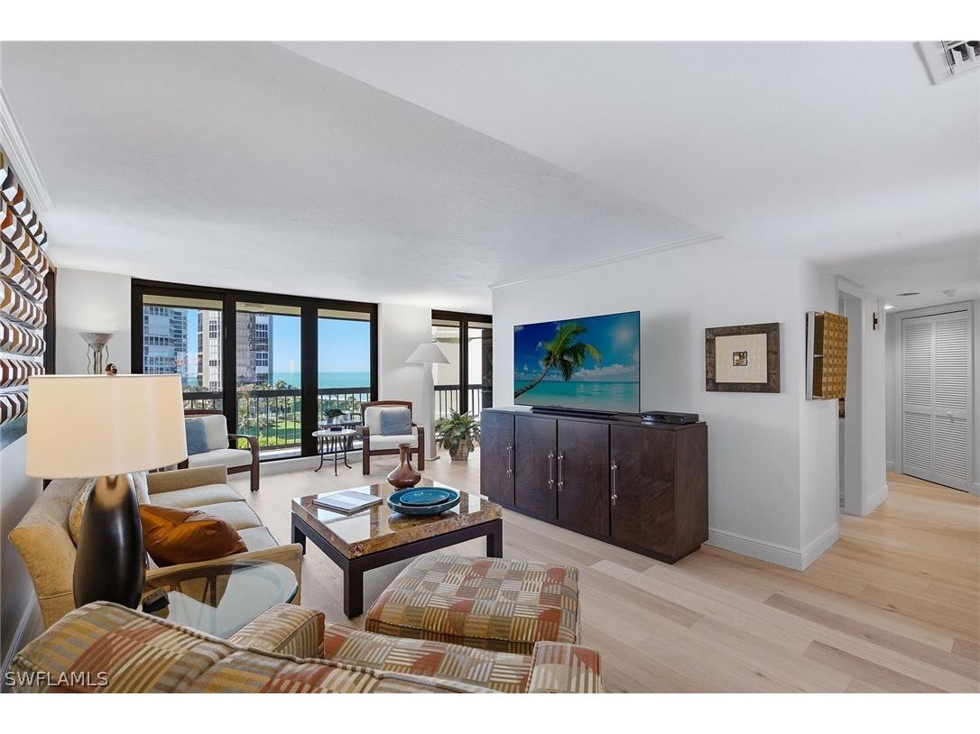 4551 Gulf Shore Boulevard N #706 Naples FL 34103 226011986 image2