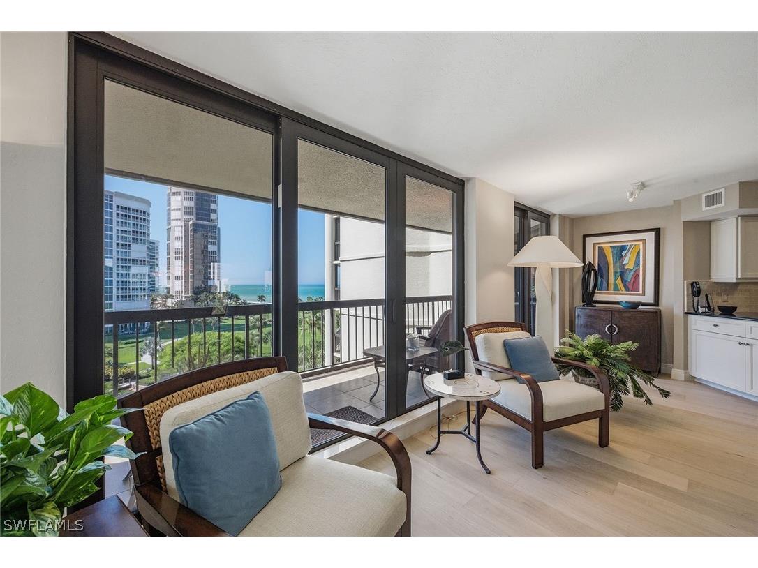 4551 Gulf Shore Boulevard N #706 Naples FL 34103 226011986 image4