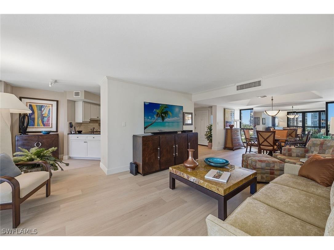 4551 Gulf Shore Boulevard N #706 Naples FL 34103 226011986 image8
