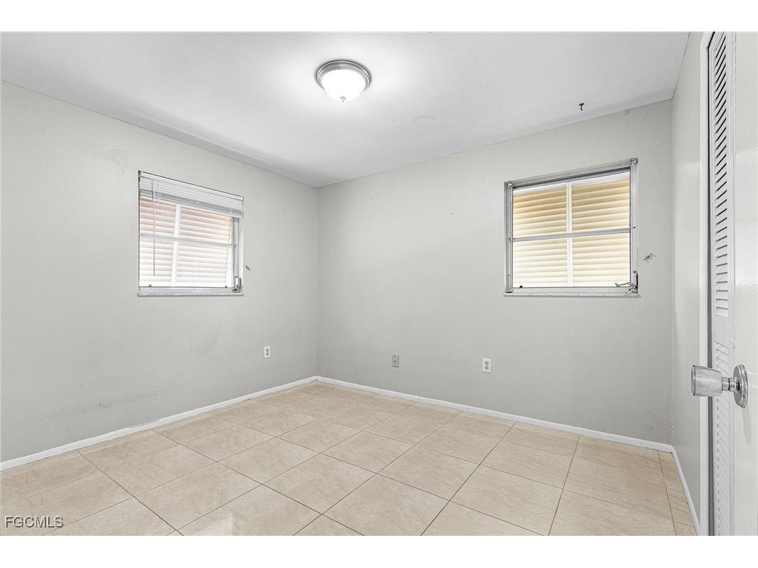 4555 Vinsetta Avenue North Fort Myers FL 33903 2025006595 image12