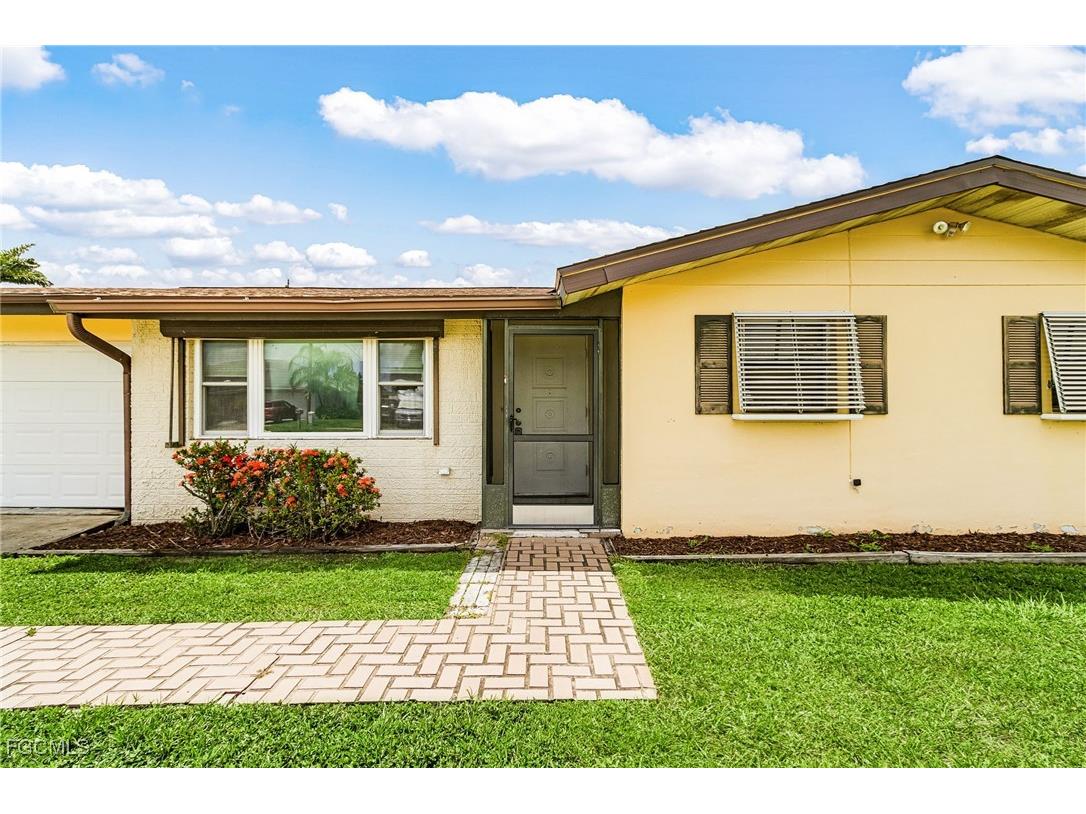 4555 Vinsetta Avenue North Fort Myers FL 33903 2025006595 image2