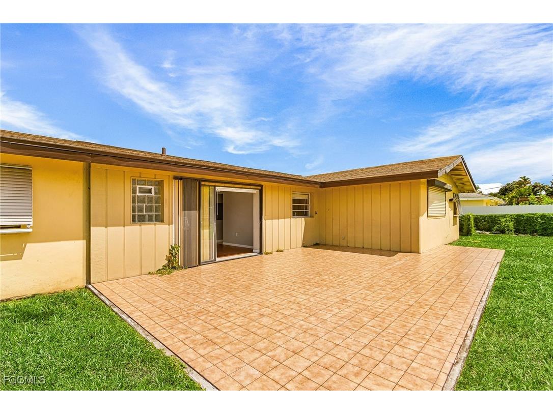 4555 Vinsetta Avenue North Fort Myers FL 33903 2025006595 image22