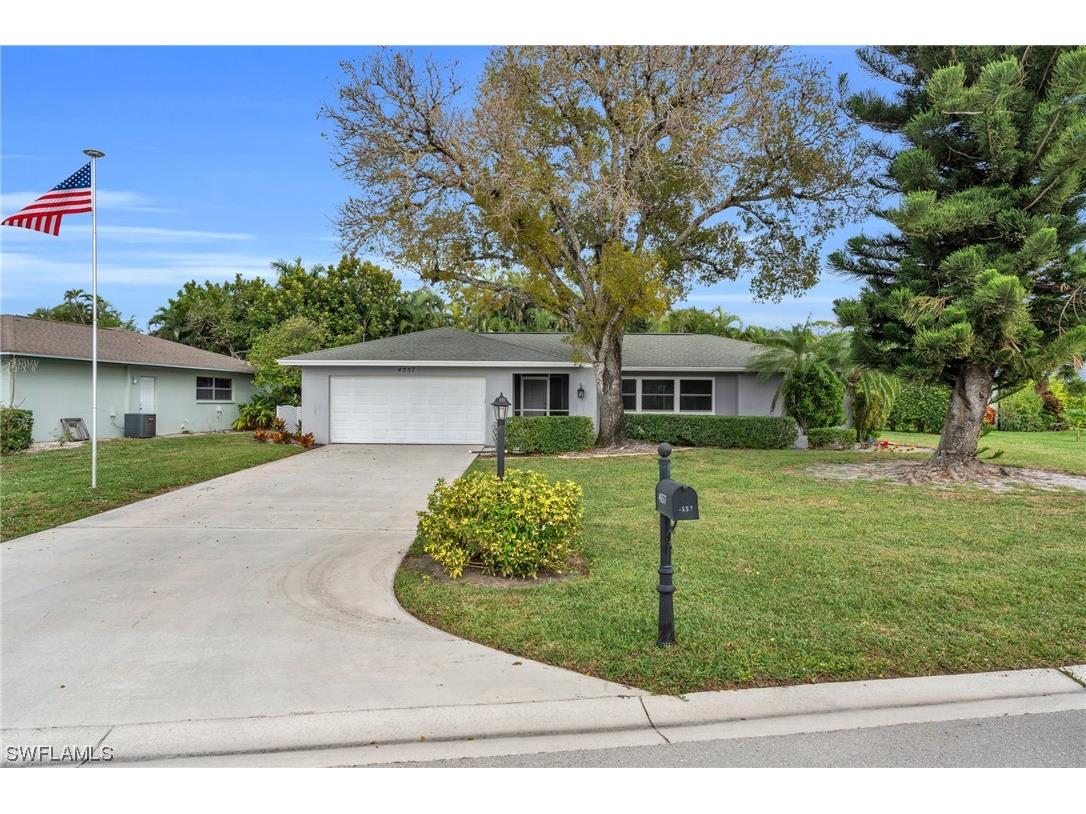 4557 Eagle Key Circle Naples FL 34112 224001118 image1