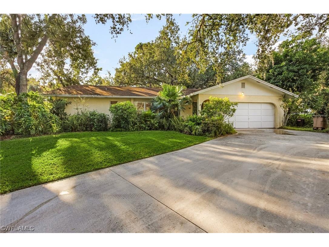 4557 Oak Tree Court Fort Myers FL 33905 223070496 image1