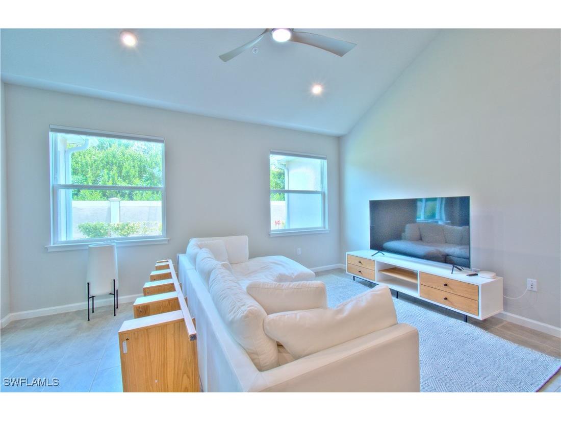 4558 Arboretum Circle #103 Naples FL 34112 225063390 image14