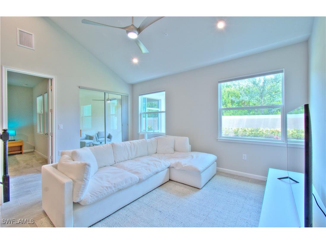 4558 Arboretum Circle #103 Naples FL 34112 225063390 image15