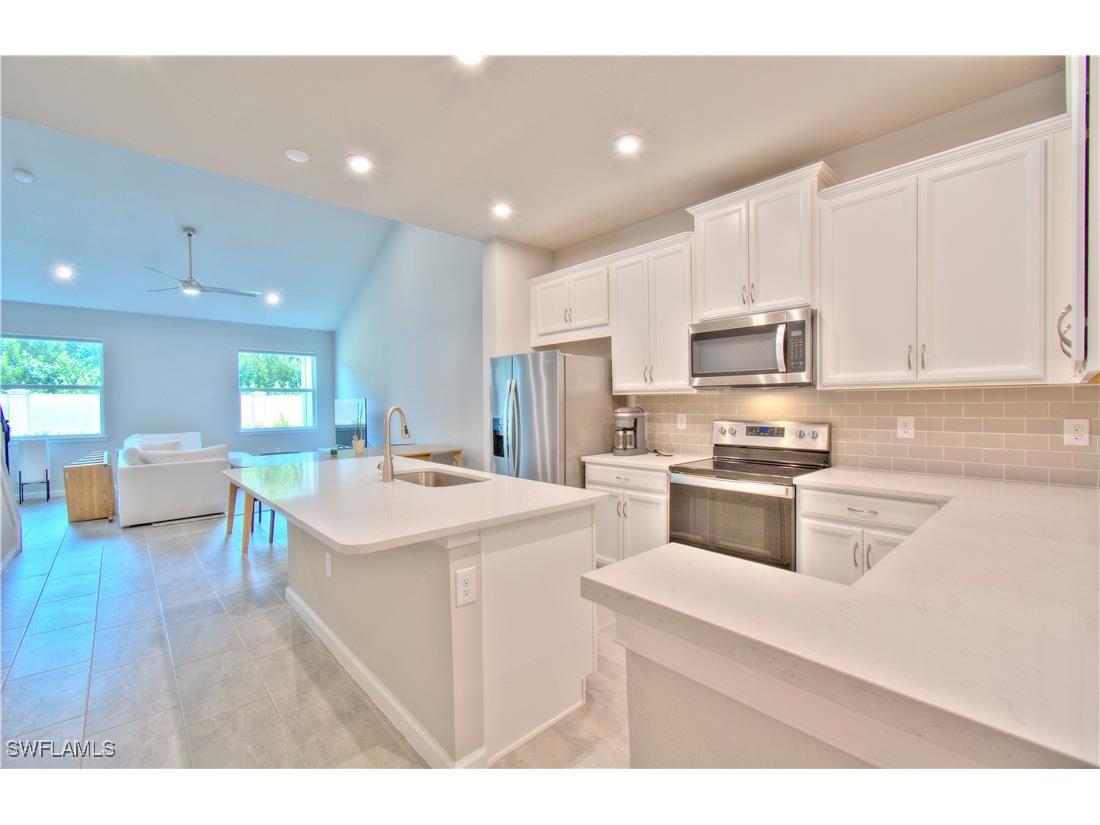 4558 Arboretum Circle #103 Naples FL 34112 225063390 image8