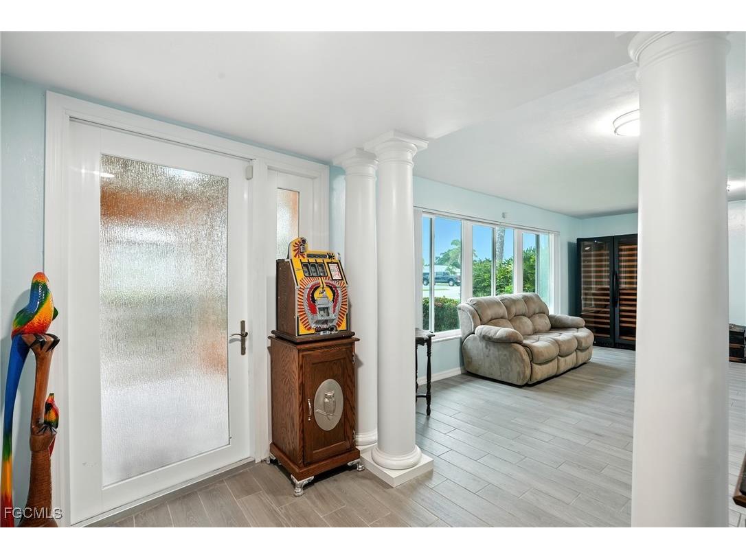 4558 Vinewood Circle North Fort Myers FL 33903 2025008560 image13